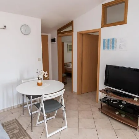Novica Apartment *